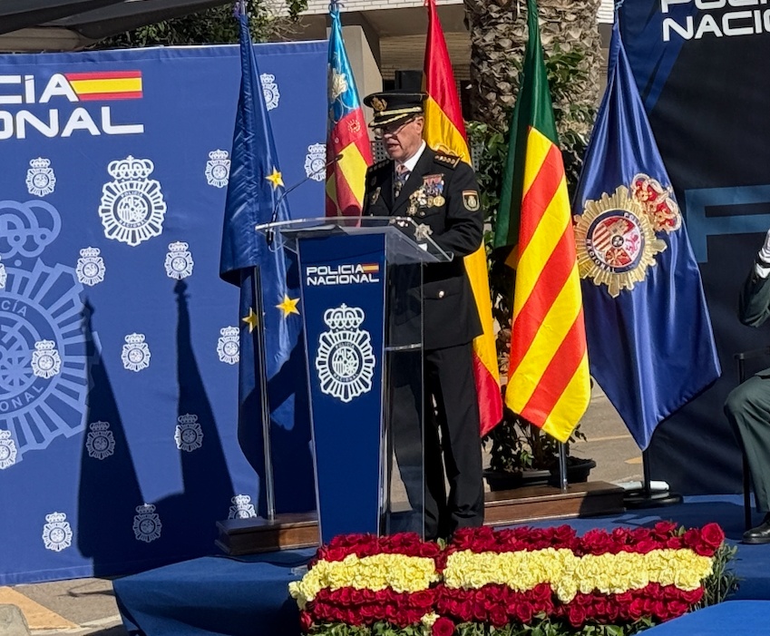 Distinciones. Celebración día del patrón Policía Nacional 071026